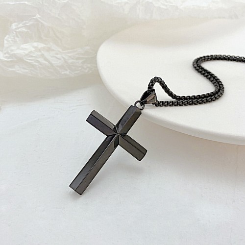Collana con ciondolo croce